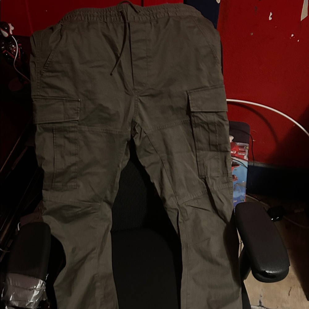 H&M Men's Khaki Cargo Pants